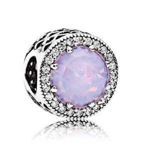 Sparkling Opaque charm with hearts in the center S925